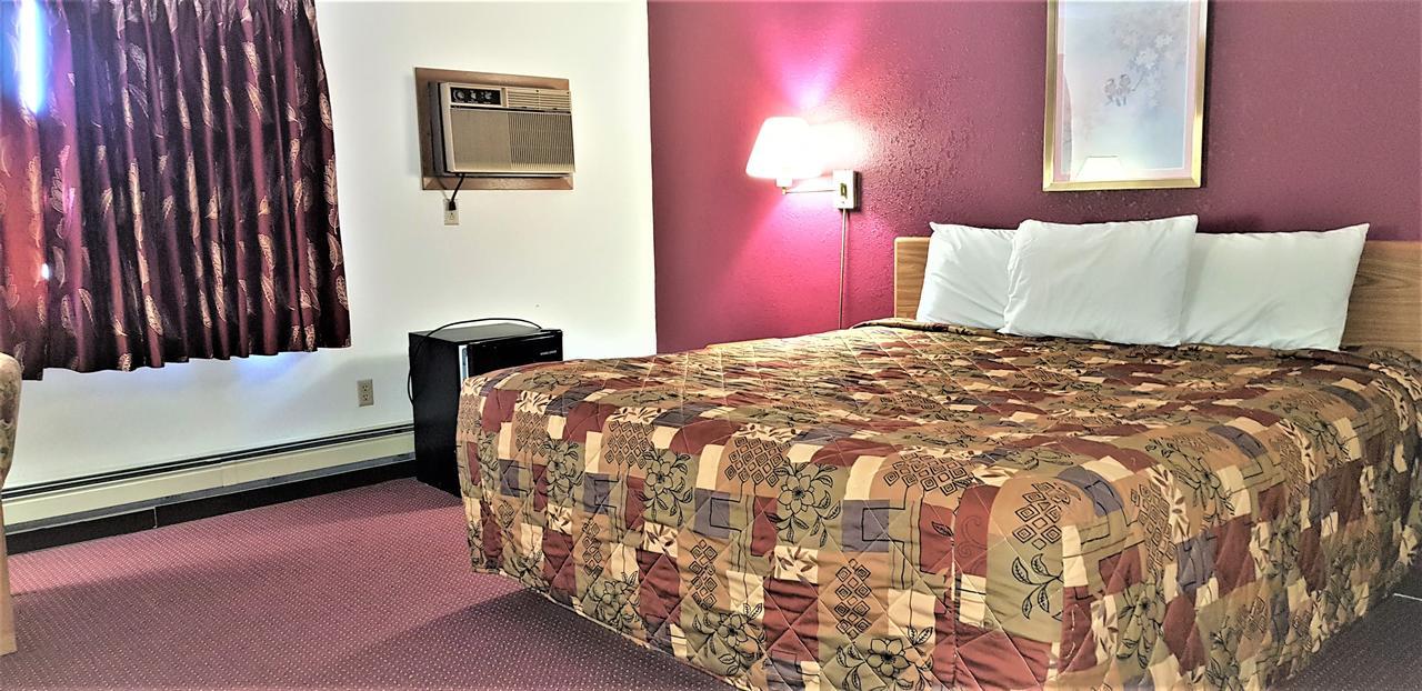 Amerivu Inn & Suites-Avon Esterno foto