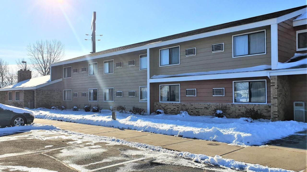 Amerivu Inn & Suites-Avon Esterno foto