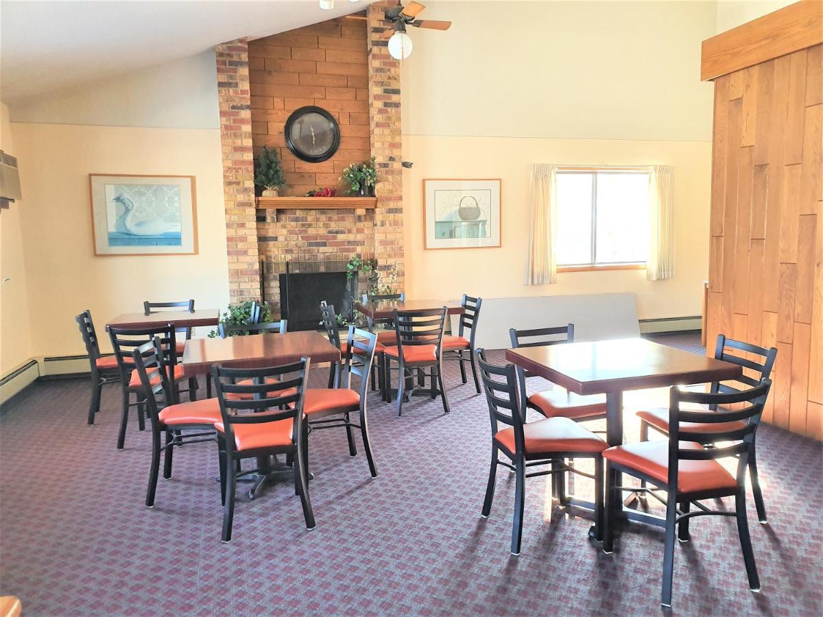 Amerivu Inn & Suites-Avon Esterno foto